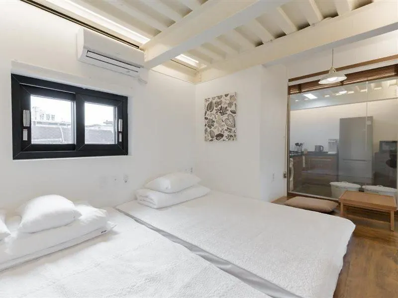 Sio Hostel L-Suite Seoul 3*,  South Korea